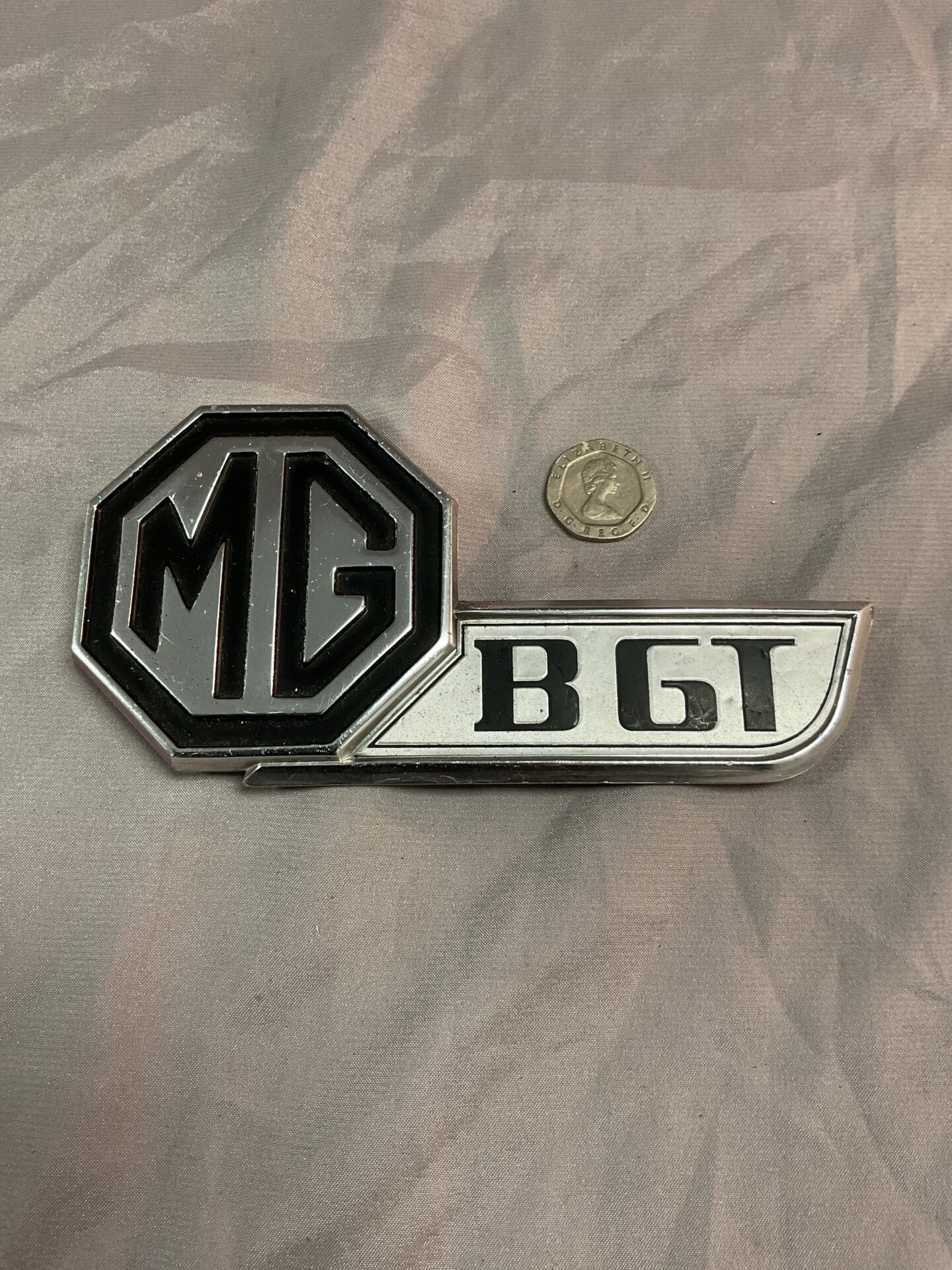 750 M G B G T Boot badge
