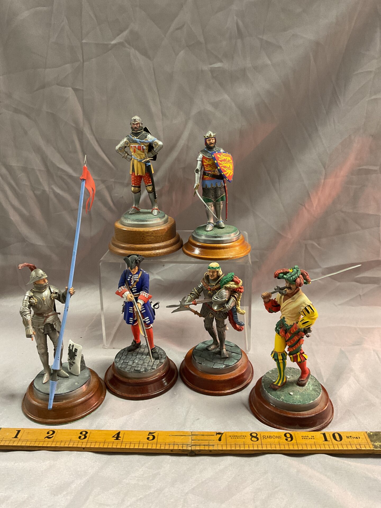 759 six model pewter 5” Handpainted five medieval knights and 17c rifleman