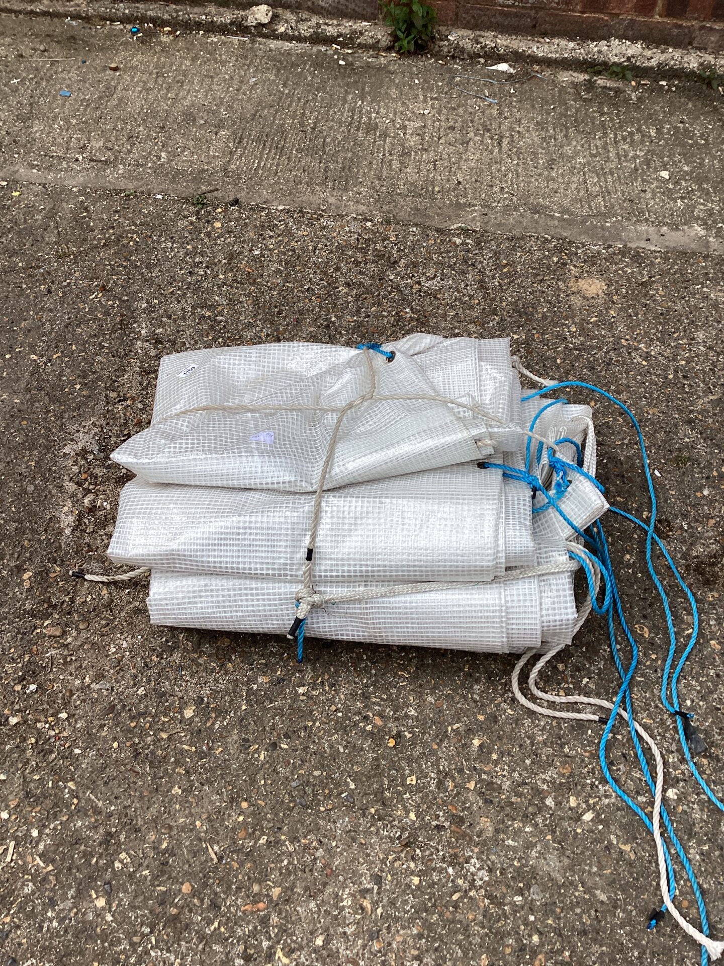 1153 Heavy duty plastic sheeting