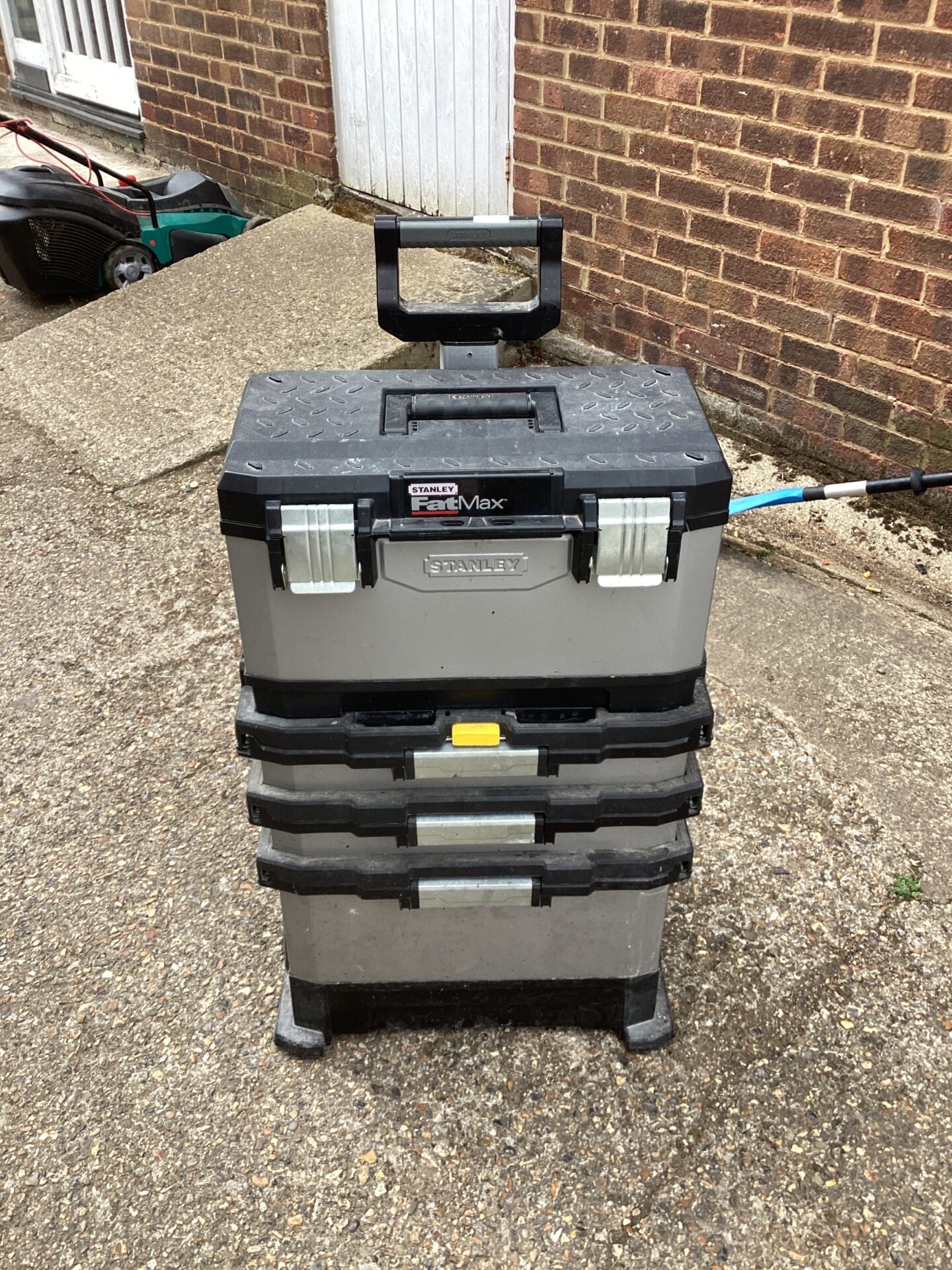 1094 Stanley fat max multi compartment wheeled toolbox