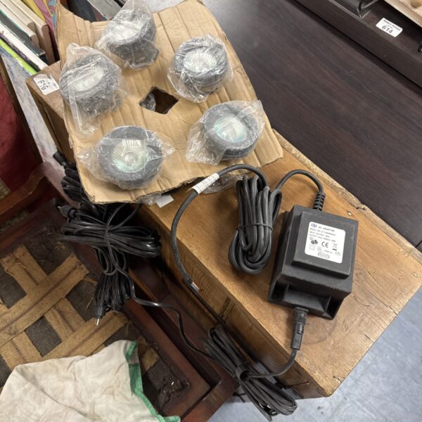 Set of five spot lamps with driver unit, modern design, untested.
