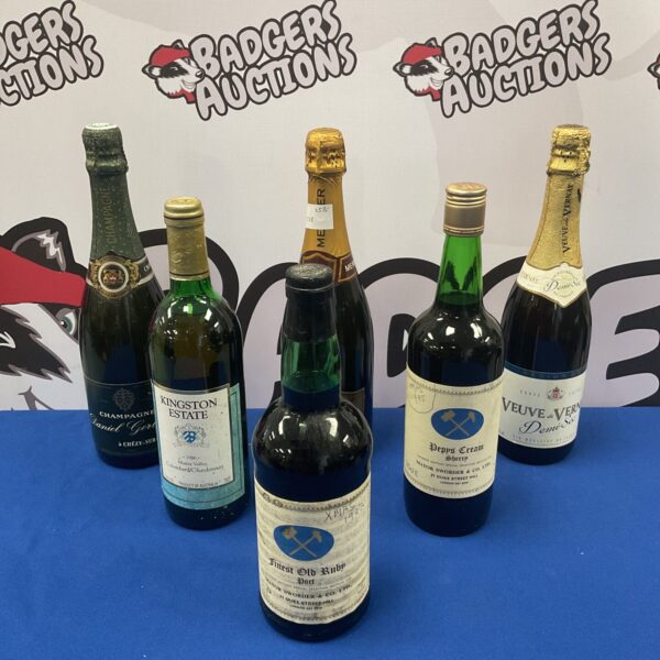 Wine and sherry lot including Veuve Vernay and vintage port.