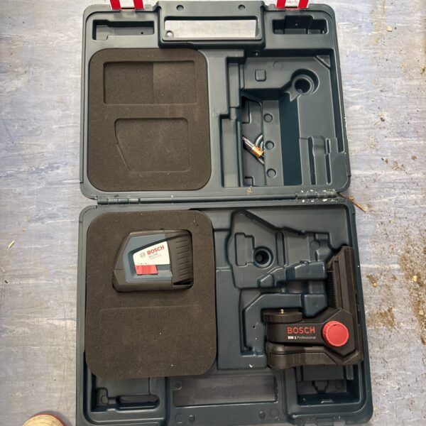 Bosch GLL-250 laser level set in open carrying case.
