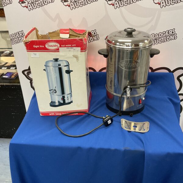 Stainless steel Swan hot water urn, model 8L, for catering.