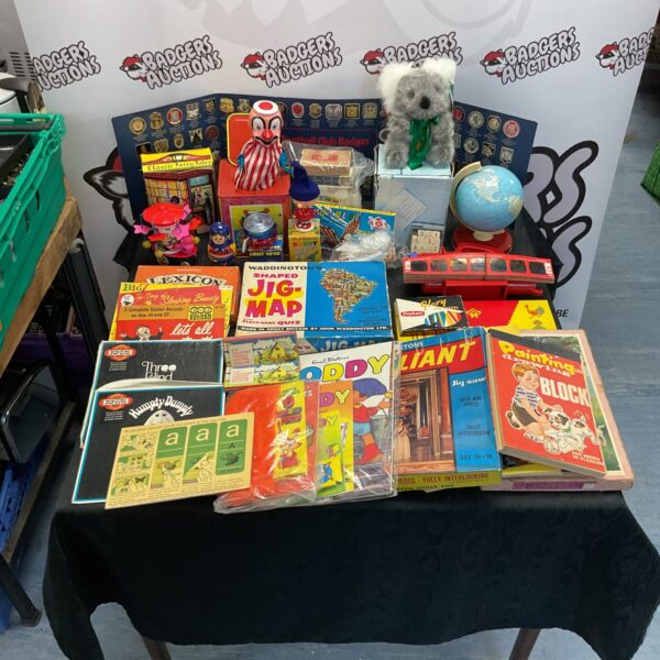 Vintage Noddy books and toys, a colourful collectible lot.