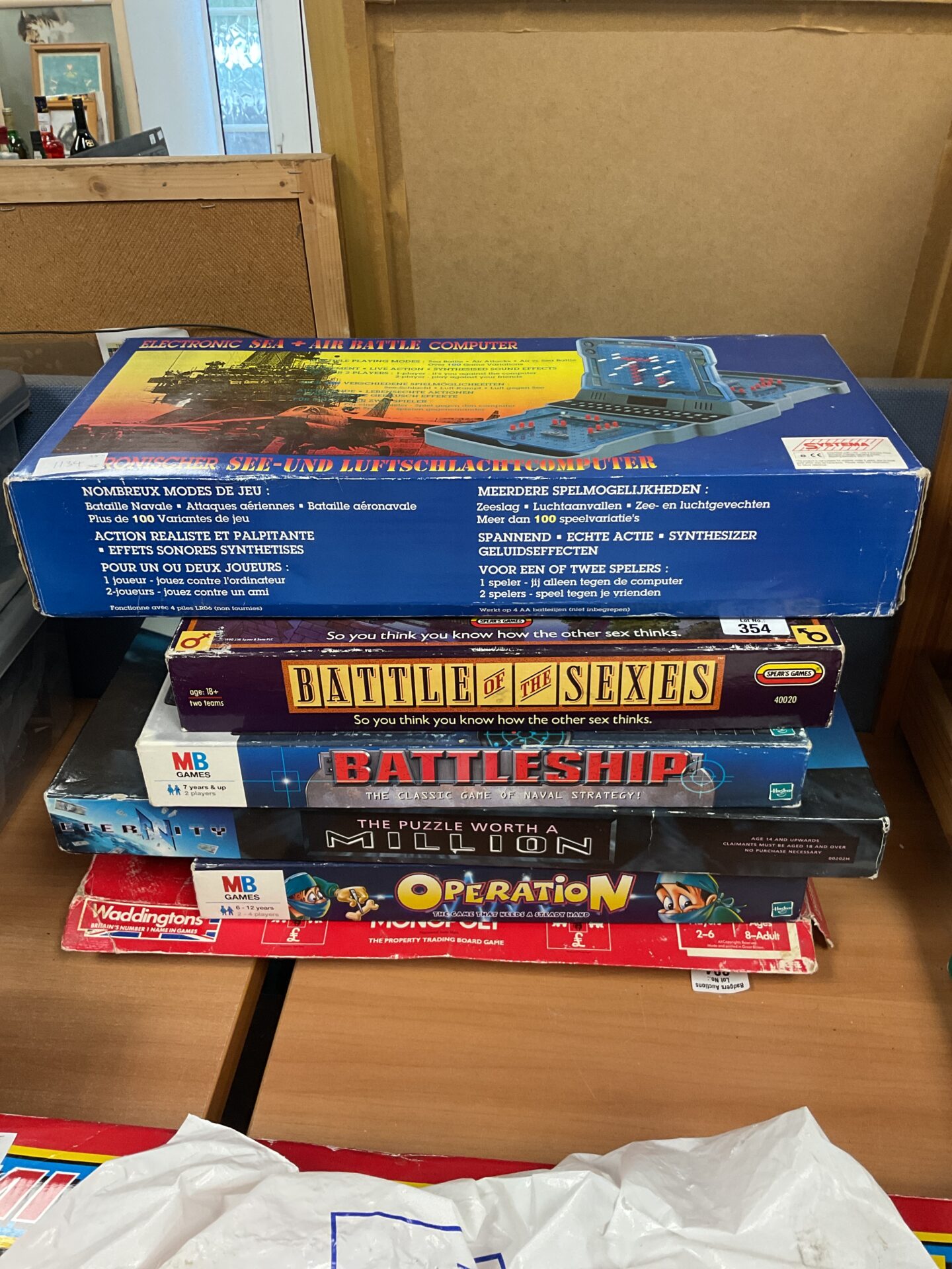 354 Six boardgames including monopoly & battleships