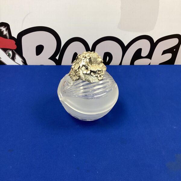 Elegant Anna Hutte lead crystal potpourri jar for home fragrance.