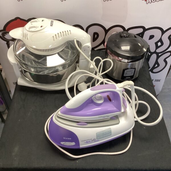 Kitchen appliance bundle featuring Morphy Richards, Silver Crest and cookshop appliances.