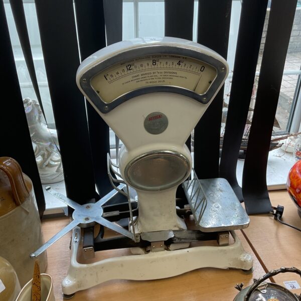 Vintage Mattock 20lb enamel grocers scales for kitchen display.