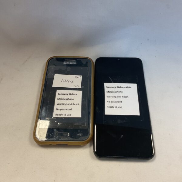 Pair of used Samsung Galaxy A20e smartphones presented as seen.