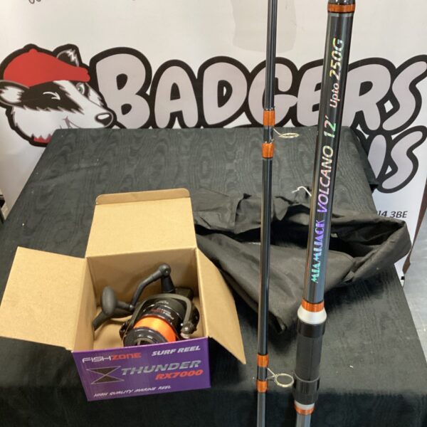 Miamijack Volcano 12” beech caster rod with RX7000 reel for beach fishing.