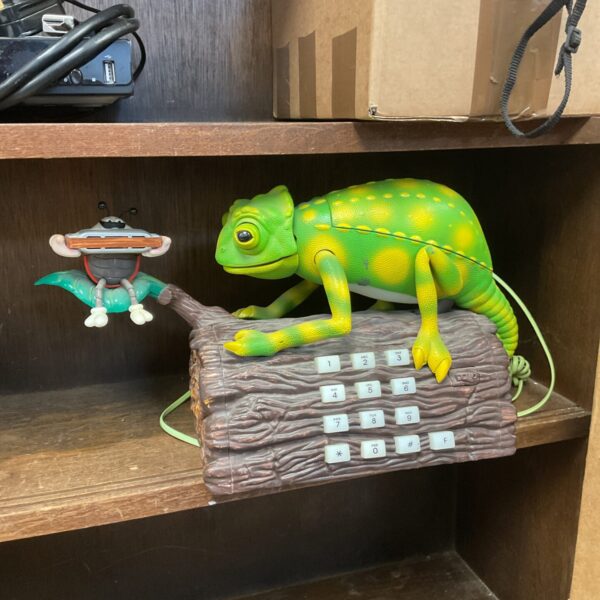Colourful Karma Chameleon novelty telephone, side view.