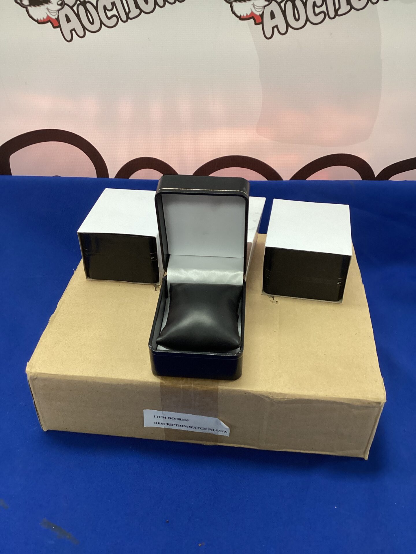 265 Quantity of new Watch boxes