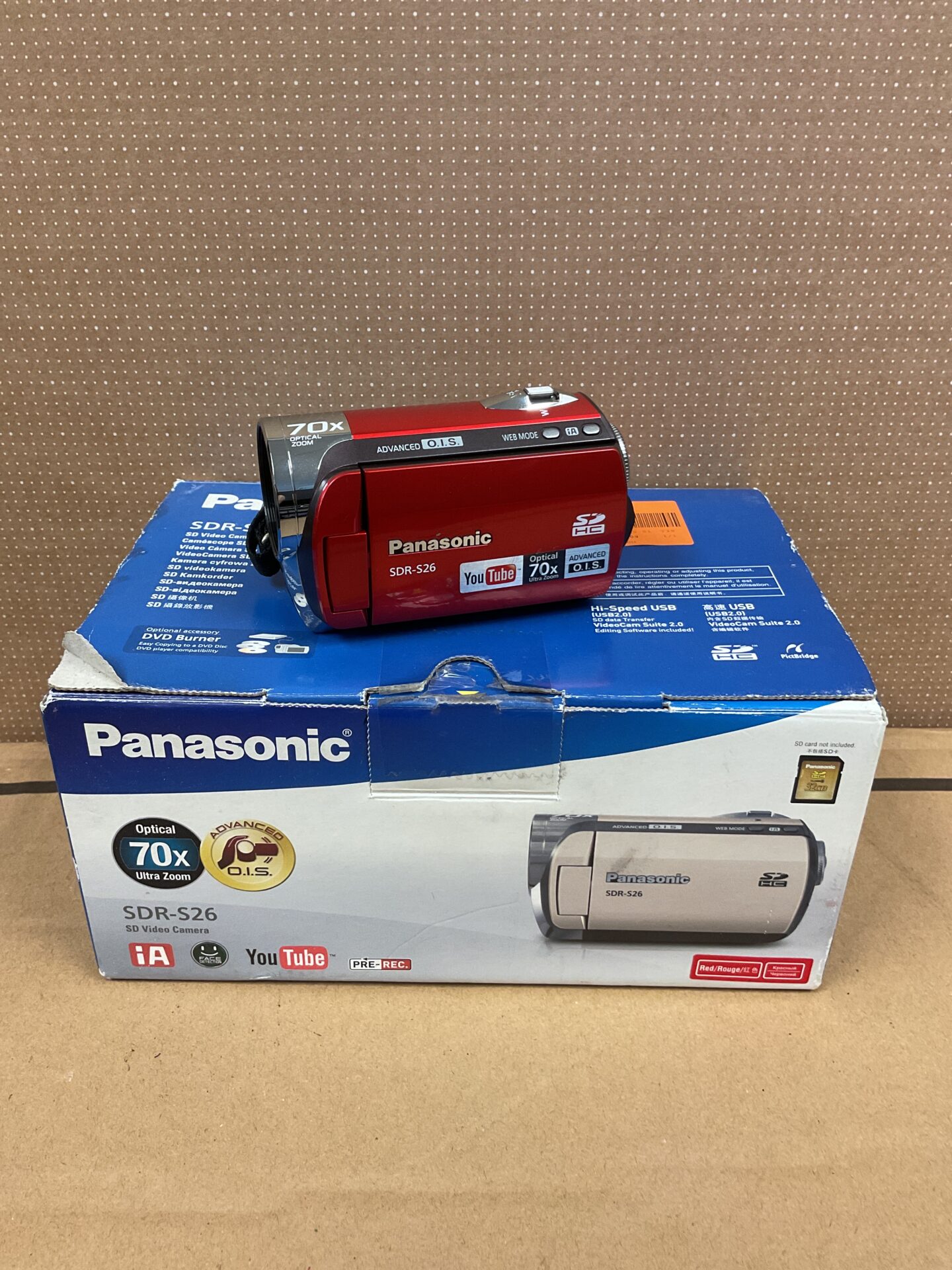 103 Panasonic sdr-s26 sd video camera
