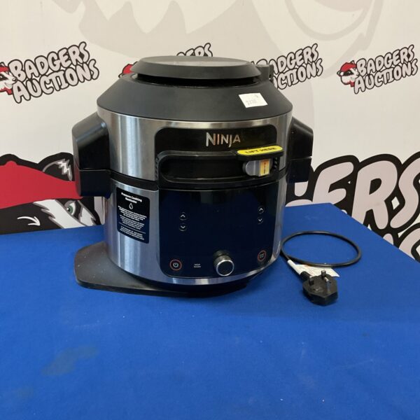 Ninja Foodi OP301UK multi cooker kitchen appliance for sale.