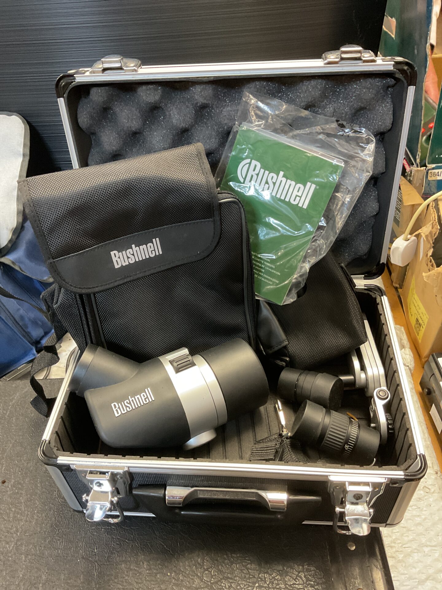 139 Bushnell spotters scope in case with accessories