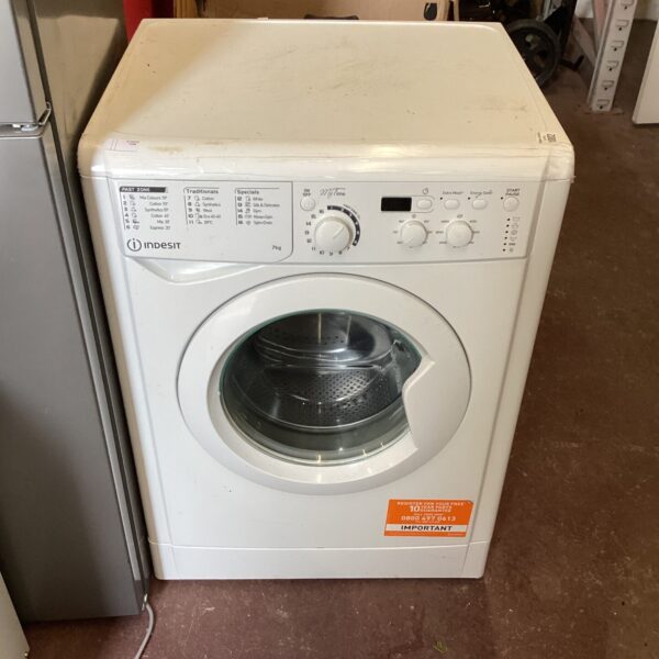 White Indesit Fast Zone washing machine, front view.