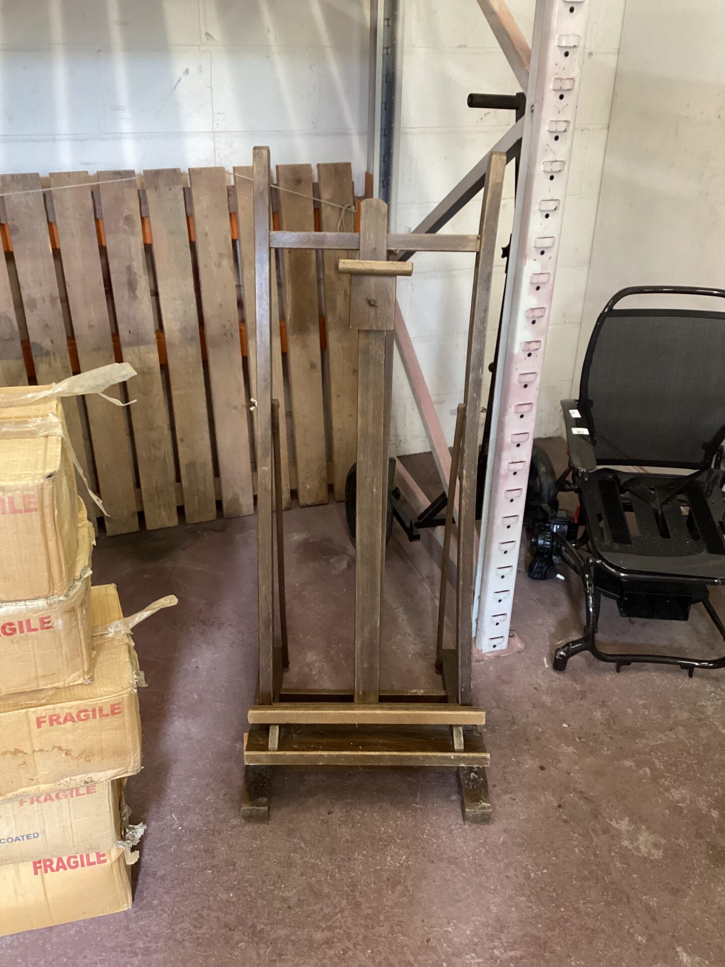 990 Wooden large Artists Easel