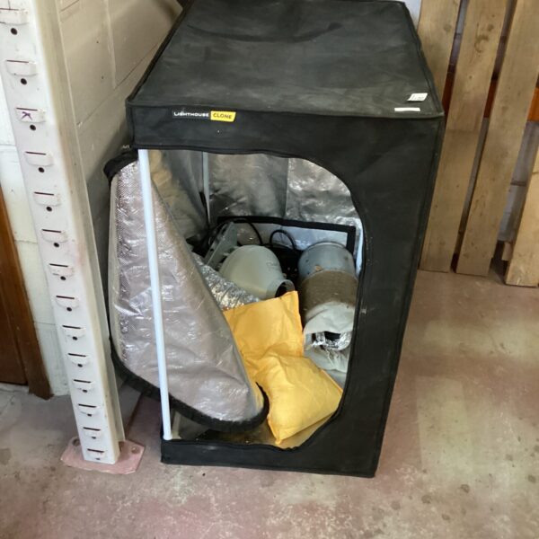 Lighthouse Clone photography tent in used condition, ideal for portable studio work.