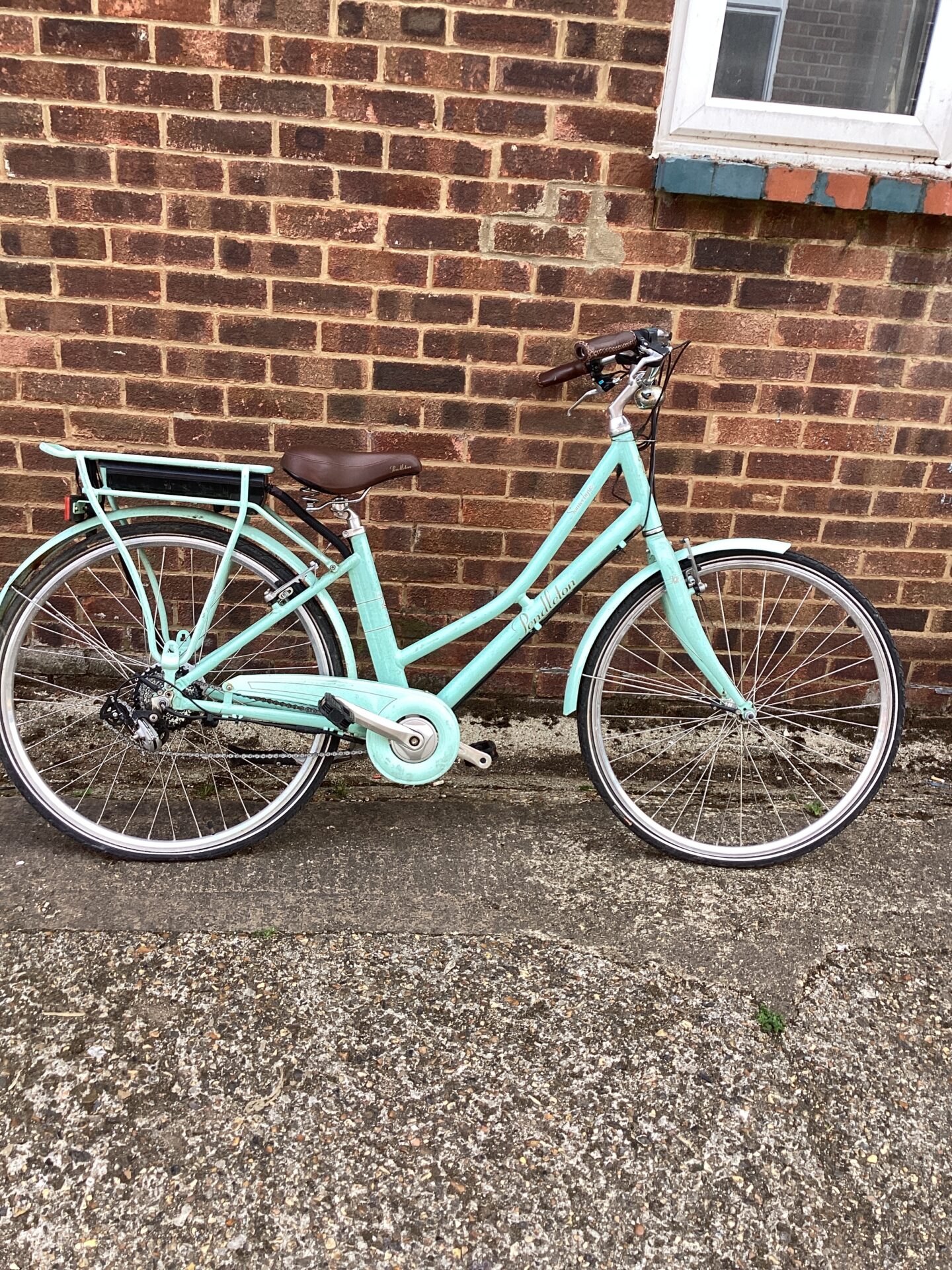 949 Pendleton Somersbye Power assisted bike no charger or battery