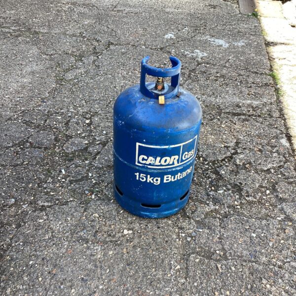 Blue 15kg Calor Gas bottle for garden or DIY use.