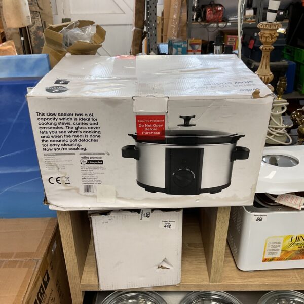 Wilko slow cooker with ceramic pot, ideal for stews and casseroles.