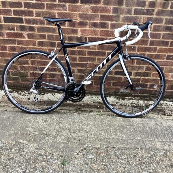 Side view of a Scott Speedster racing bike in good condition.