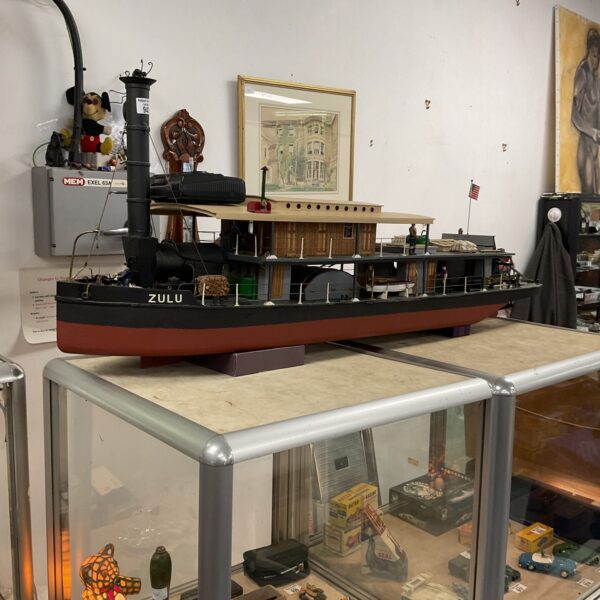 Detailed side view of the radio control paddle steamer Zulu.