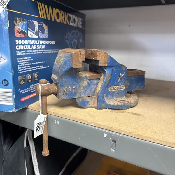 Vintage Record No 1 bench vice for metalworking and workshop use.