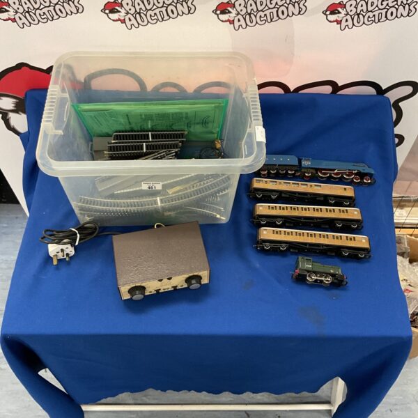 Vintage Hornby Sir Nigel Gresley train set with track and accessories.