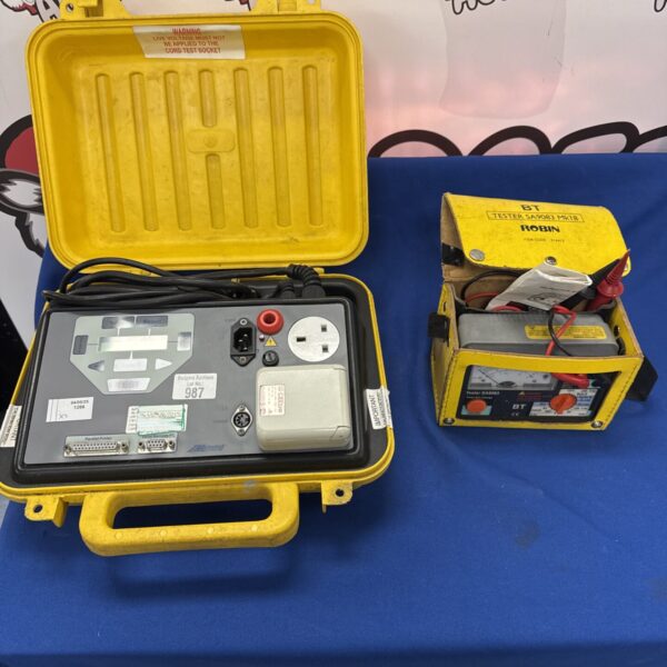 Metrotest PAT tester with Robin SA9083 MK18 electrical tester for safety testing.