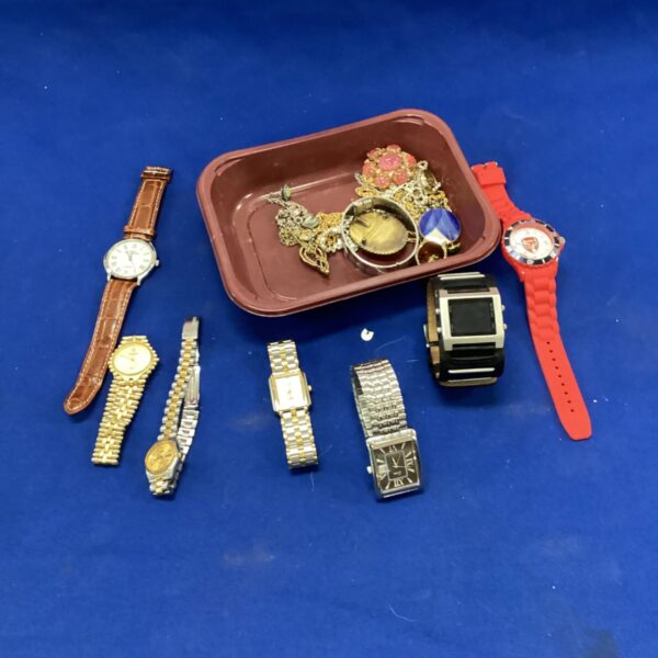Mixed lot of watches and costume jewellery including an Arsenal watch.