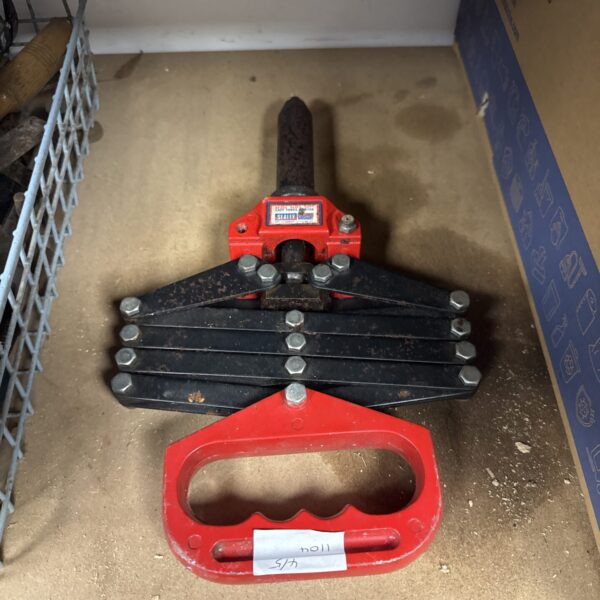 Used Sealey hand riveter for metalworking and DIY projects.