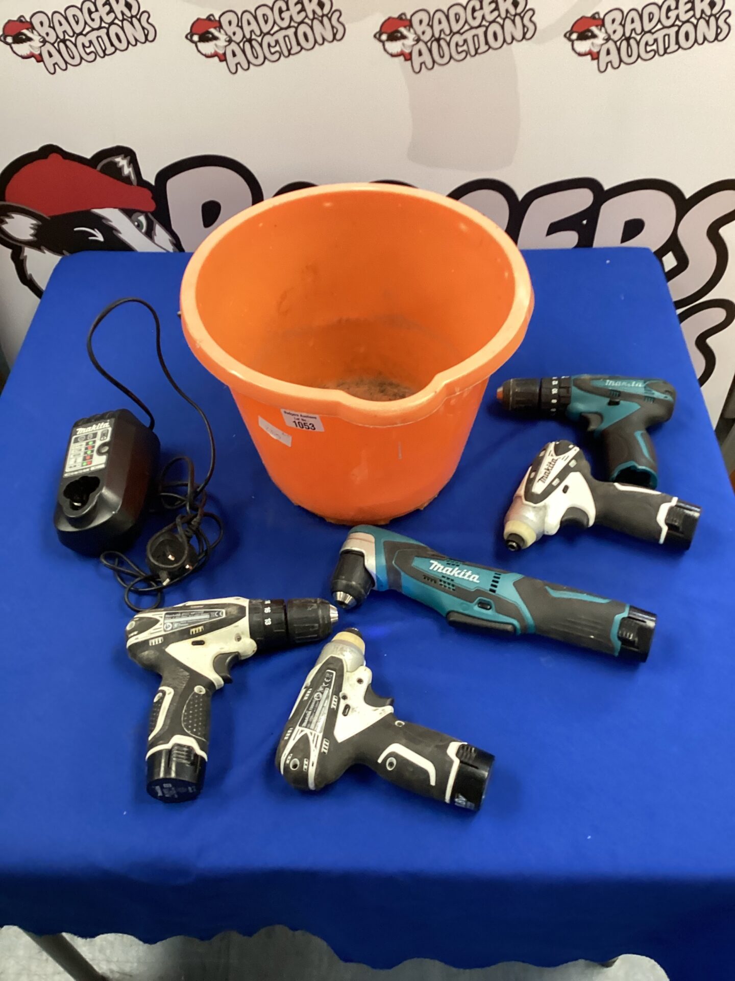 1053 Bucket of makita power tools tested & working