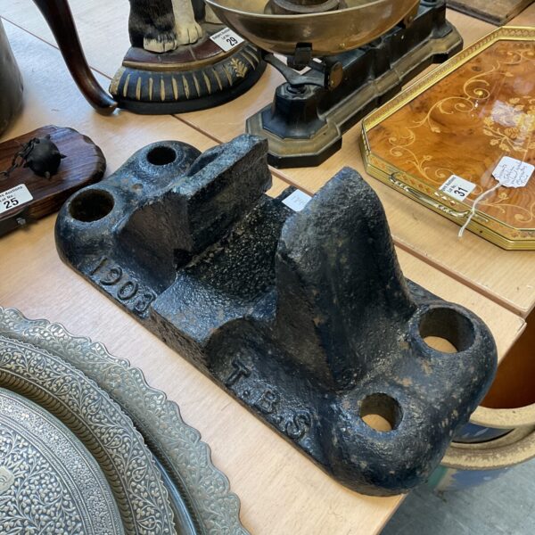 Vintage 1903 Great Eastern Railway rail mount for collectors.
