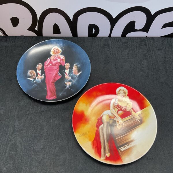 Limited edition Marilyn Monroe Delphi plate by Chris Notarile.