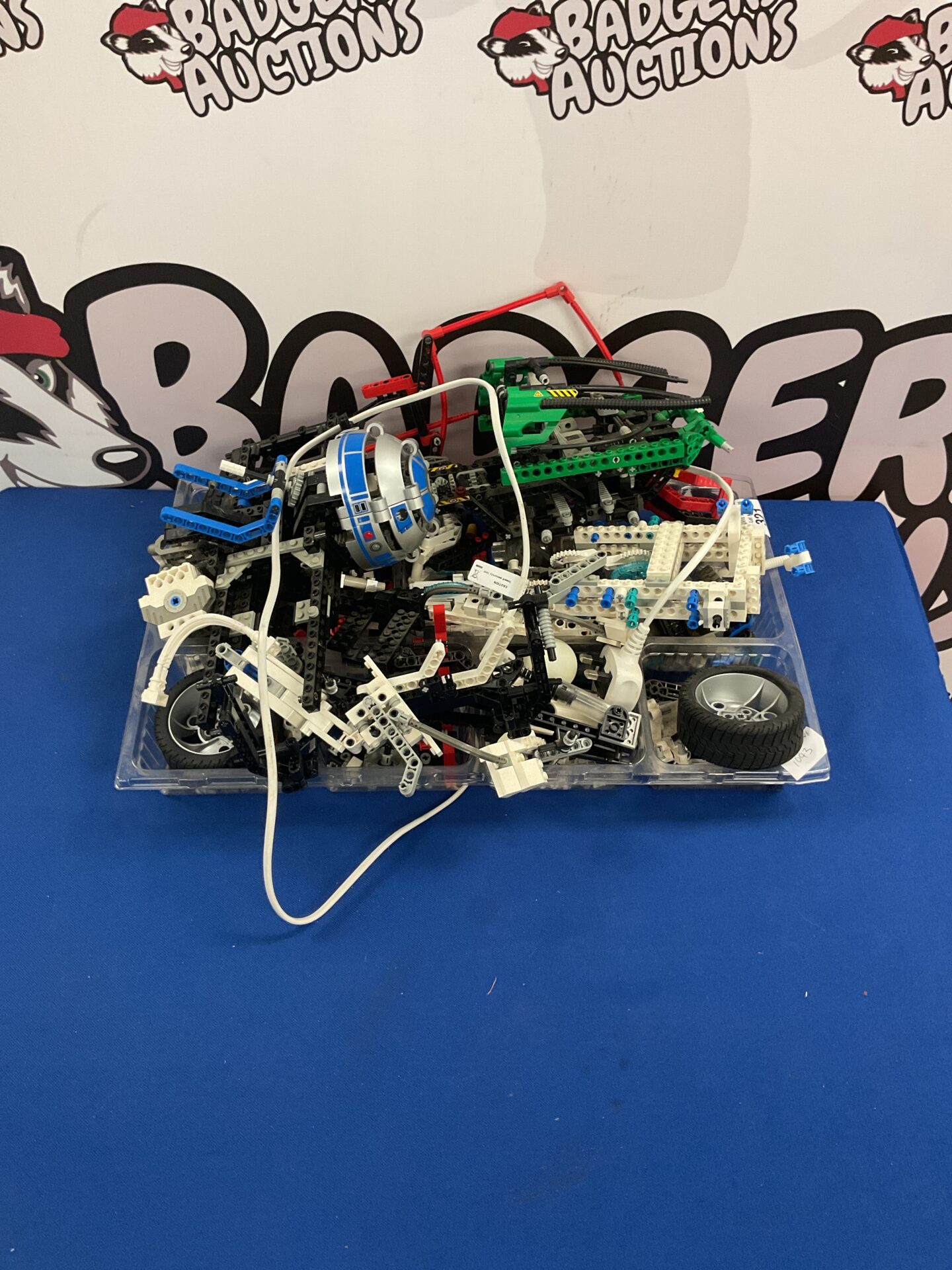 321 Tray of mixec lego inc mindstorm r2d2