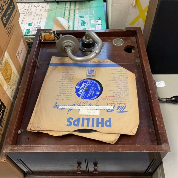 Vintage 1930s Alfred Hays gramophone in original condition.