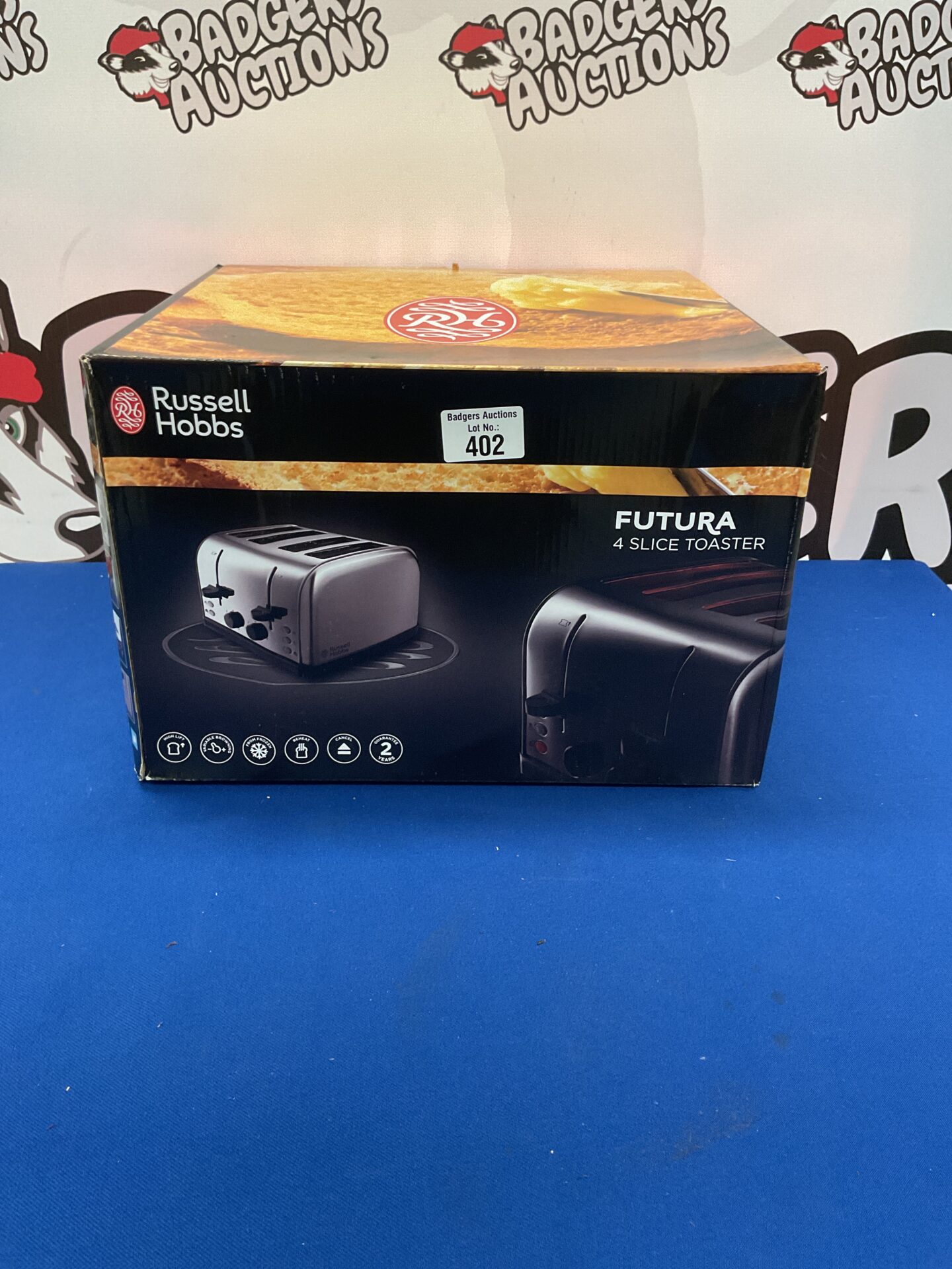 402 New in box russell hobbs futura 4 slice toaster