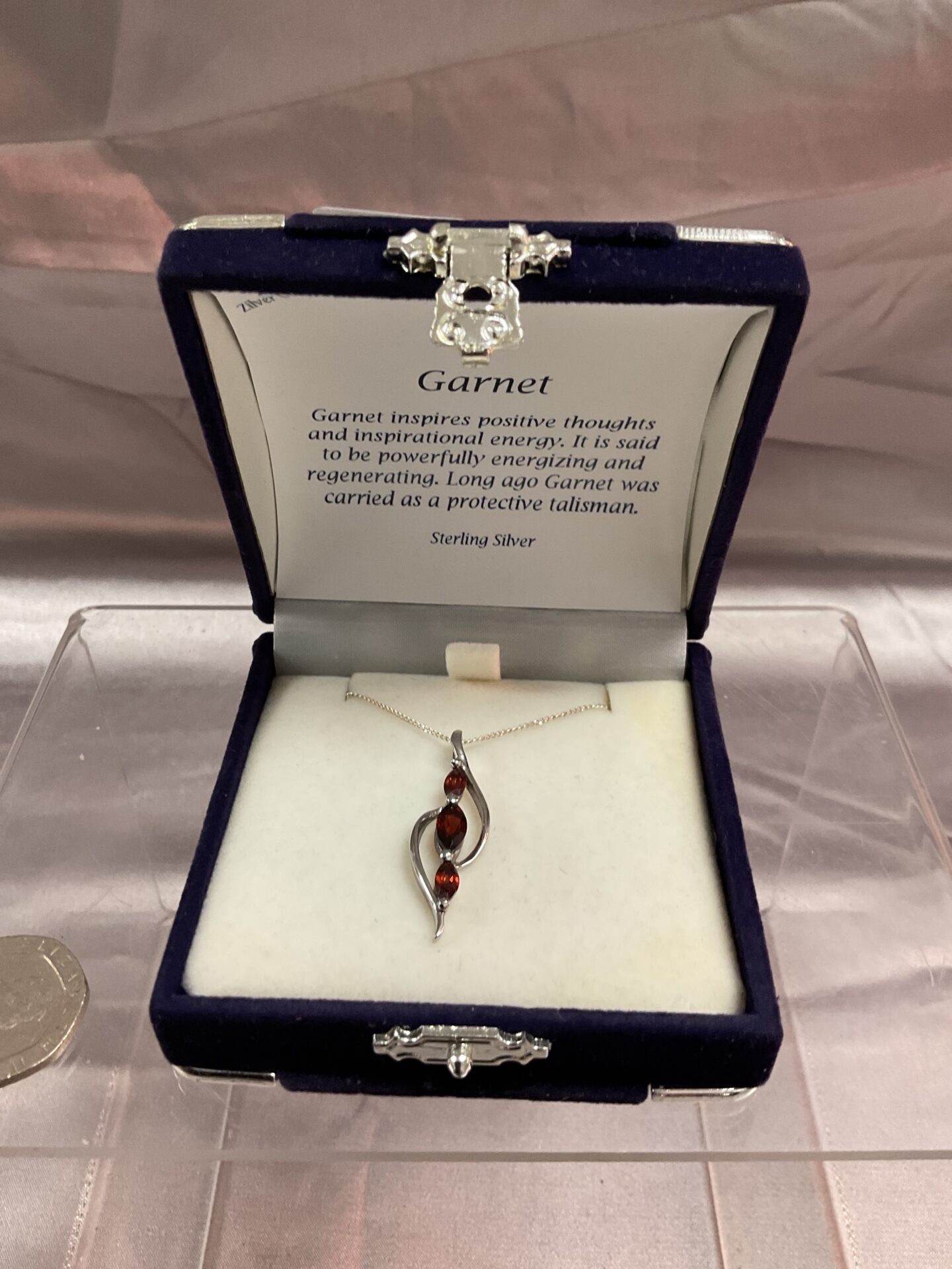 752 Garnet pendant necklace with three garnets mounted in sterling silver