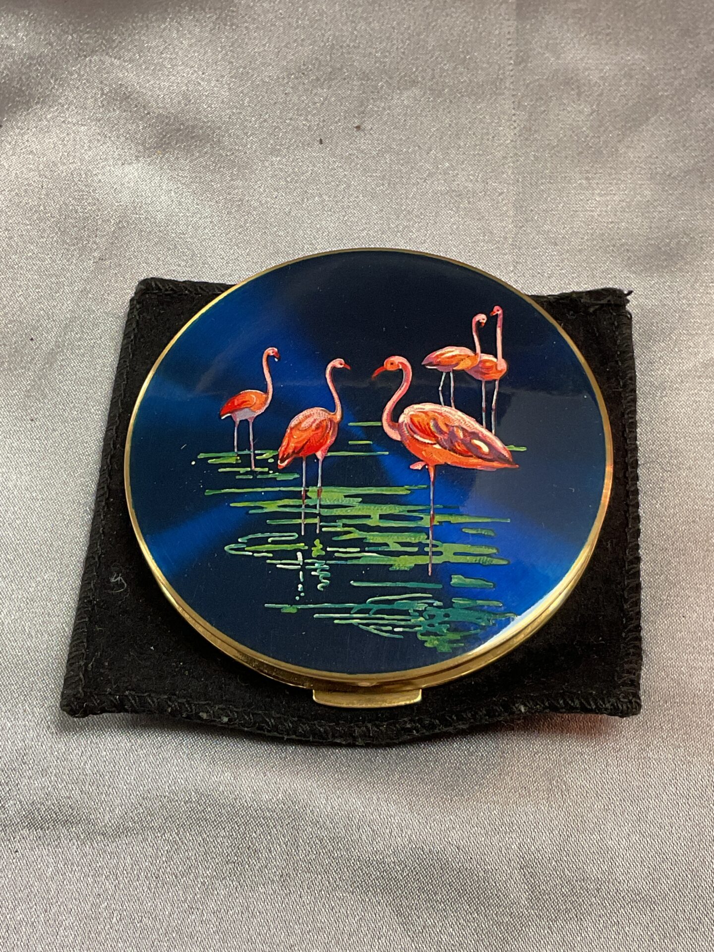 760 Stratton pink flamingo decorated enamelled compact