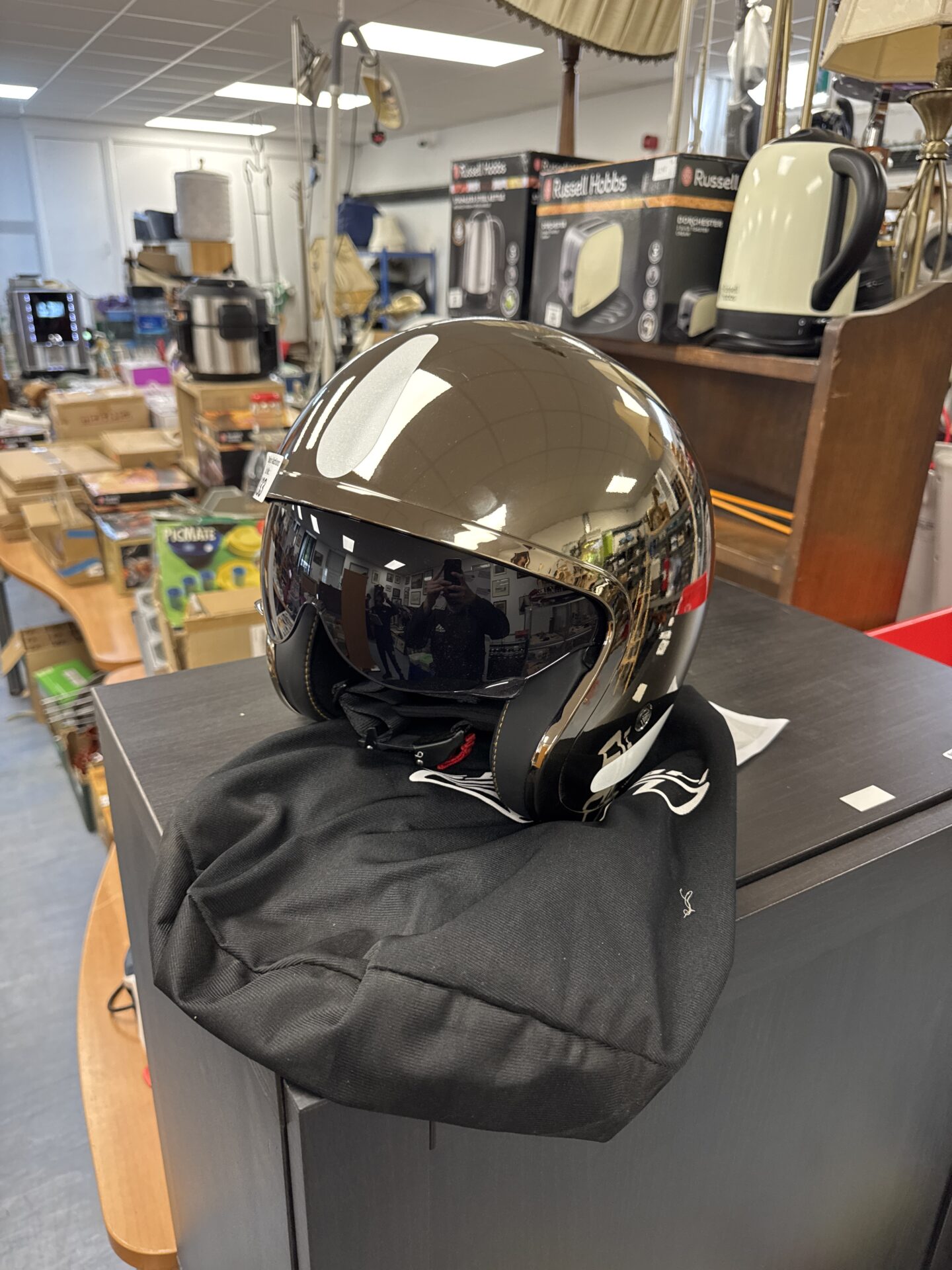 833 Ls2 open faced motorcycle helmet size M – appears little use if any, has light cosmetic marks