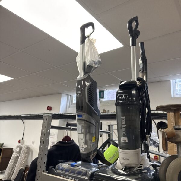 Vax OnePWR cordless carpet cleaner in untested condition.