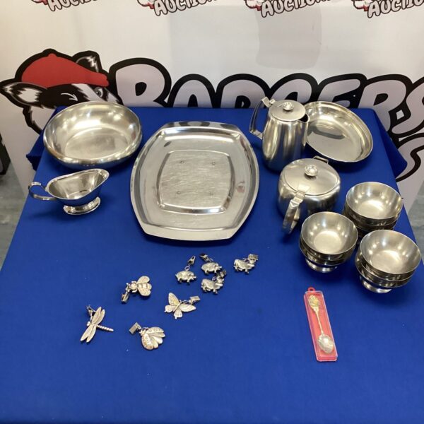 Stainless steel catering lot with tray, jug and weights.