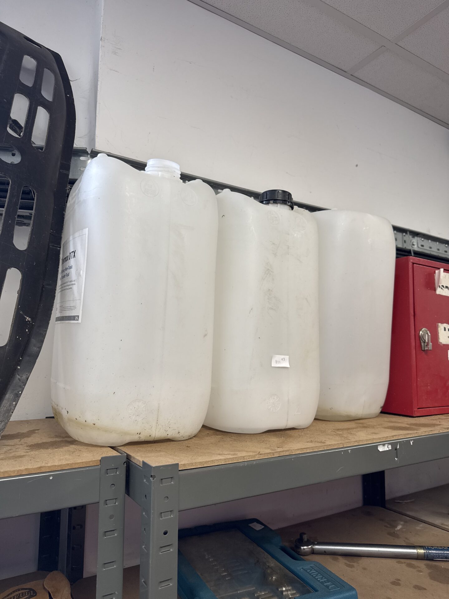 882 Three 25l water barrels – one missing lid