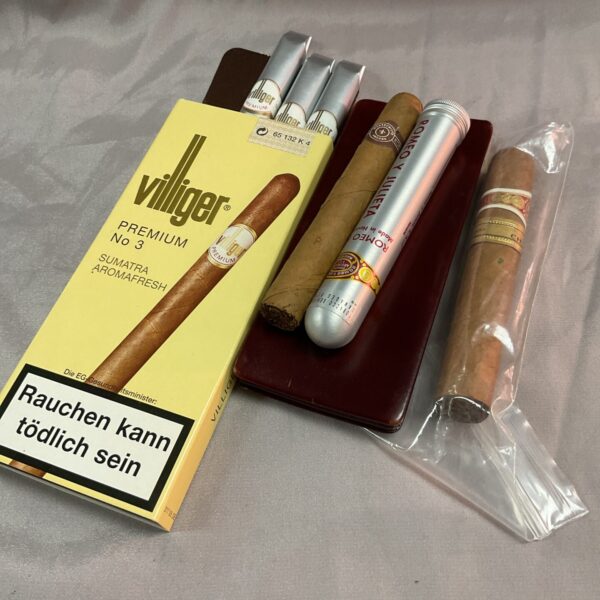 Vintage cigar case and tortoise shell vesta, antique smoking accessory.