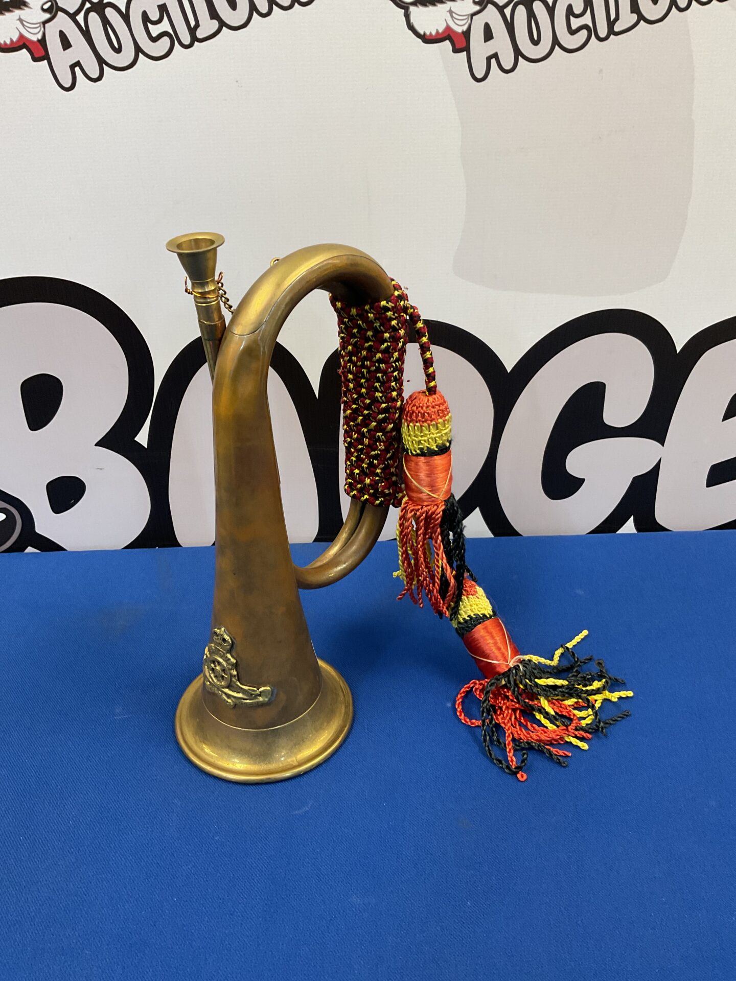 043 Royal artillery military bugle horn