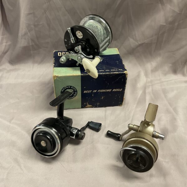 Vintage Ocean City multiplier reel in original box, collectible fishing tackle.