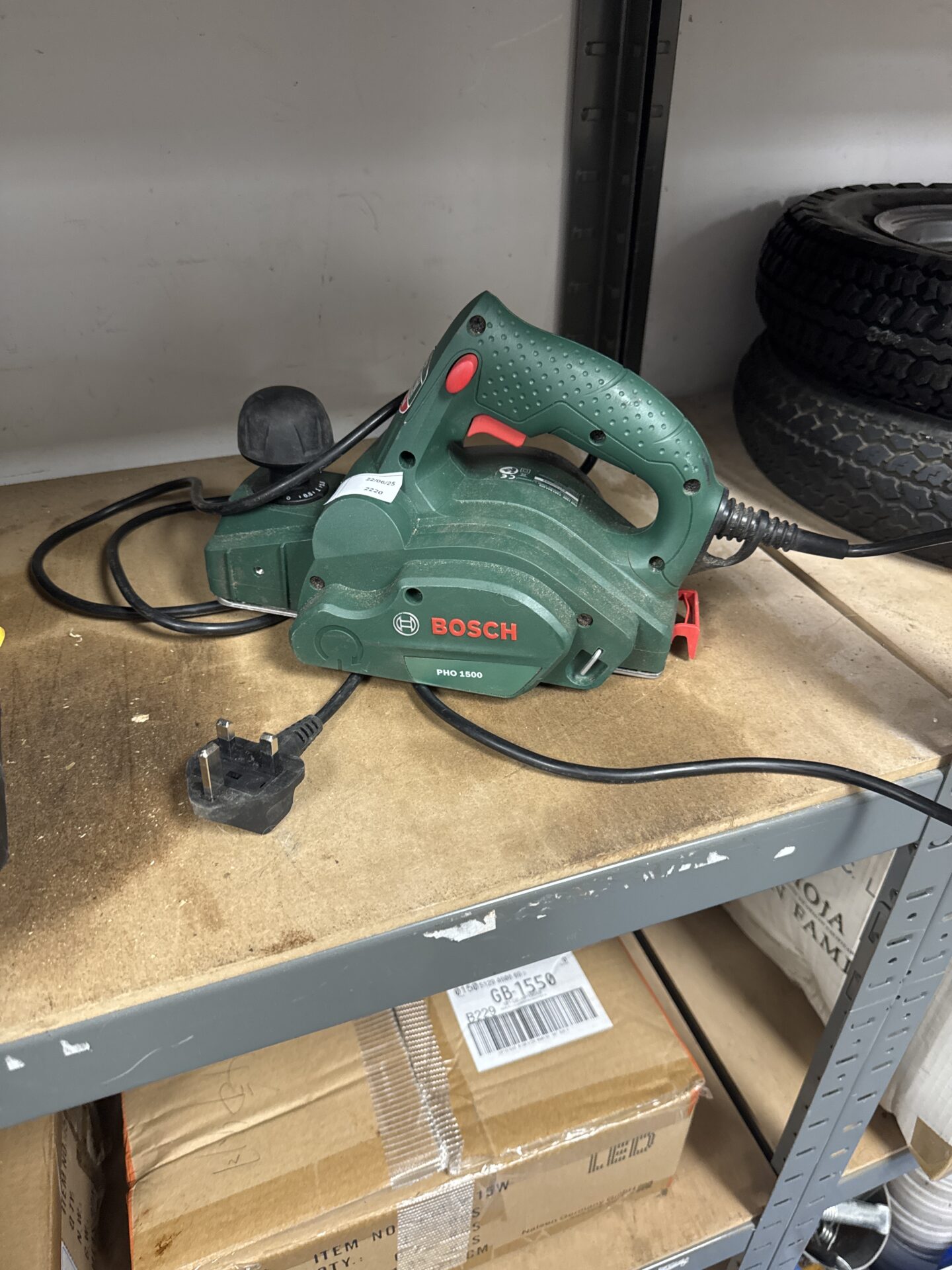 809 Bosch pho 1500 electric planer – powers on
