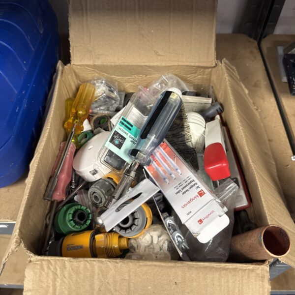 Assorted garden hose connectors and fittings in a mixed lot.
